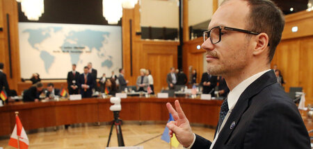 In Siegerpose: Denis Maljuska, ukrainischer Justizminister beim ...
