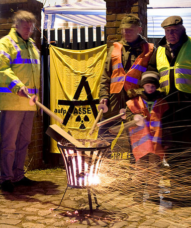 Licht tanken für die Demo gegen Atommüll am Donnerstag abend im ...