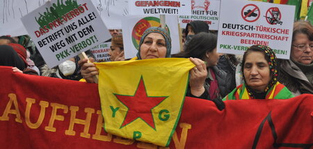 Demonstration gegen das PKK-Verbot (Berlin, 26.11.2022) Demonstration gegen das PKK-Verbot (Berlin, 26.11.2022)