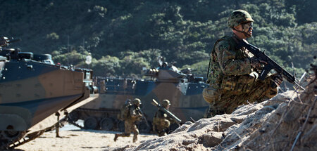 Gemeinsame Militärübung am Strand: USA und »Friedensnation« Japa...