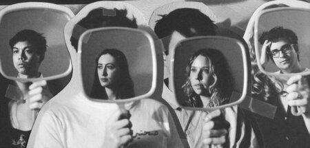 frankiecosmos-2022-promo-02-poonehghana-2100x1526-300.jpg