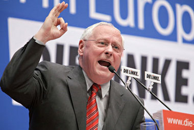 Parteichef Oskar Lafontaine am Samstag in Essen