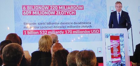 PiS-Chef Jaroslaw Kacynski bei der Verkündung der Reparationsfor...