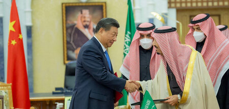 Umfangreiches Programm: Chinas Staatschef Xi Jinping (l.) mit de... Umfangreiches Programm: Chinas Staatschef Xi Jinping (l.) mit de...