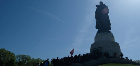 Sowjetisches Ehrenmal im Treptower Park (Berlin, 9.5.2022)
