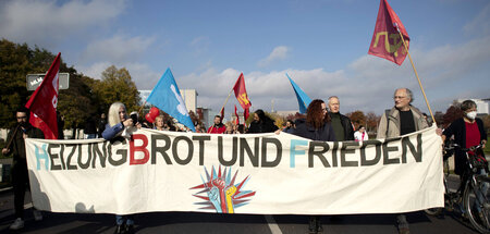 Protest des Bündnisses »Heizung, Brot und Frieden« (Berlin, 22.1...