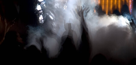 Klublandschaft im Nebel