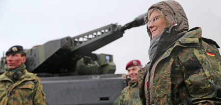Sorgenkind: Christine Lambrecht (SPD, r.) und Heeresinspekteur G...