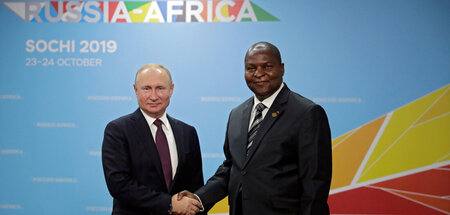 Der russische Präsident Wladimir Putin mit dem Präsidenten der Z...