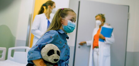 Eine kleine Patientin in der Bochumer Universitätsklinik (2021) Eine kleine Patientin in der Bochumer Universitätsklinik (2021)