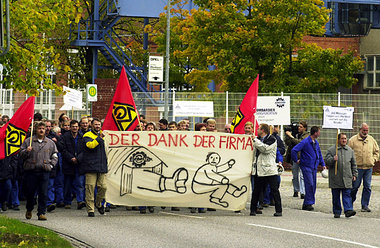 Proteste gegen Massenentlassungen bei Bombardier in Hennigsdorf ...