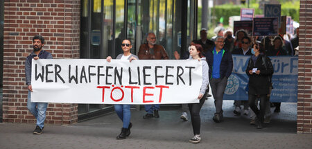 Demonstration gegen Waffenexporte in Düsseldorf (April 2022)