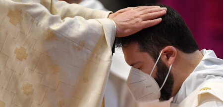 Na, geht doch: Papst Franziskus hebt das Zölibat auf (Februar 20...