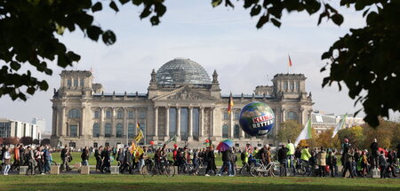 Kaum Leute mobilisiert: Demonstration gegen die Preissteigerunge... Kaum Leute mobilisiert: Demonstration gegen die Preissteigerunge...