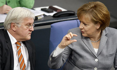 Verstaatlichen? Aber nur ein ganz kleines bißchen... (Kanzlerin ...