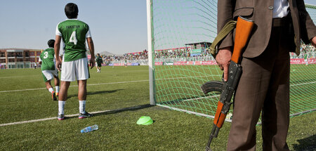 Sicherheitsdienst beim Fußballspiel Afghanistan – Pakistan. Ende...