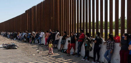 Grenze überwunden, jetzt heißt es warten (Eagle Pass, Texas, 14....