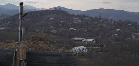 ARMENIA-AZERBAIJAN-LACHIN.JPG