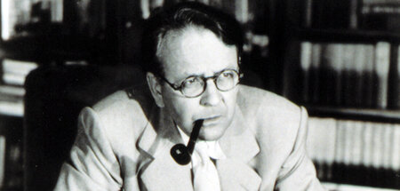 Nur echt mit Pfeife: Raymond Chandler