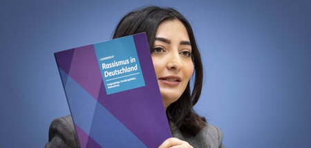 104 Seiten als Grundlage weiteren Handelns: Staatsministerin Ree...