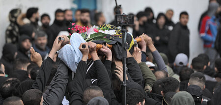 Beinahe alltäglich in Dschenin: Beisetzung eines getöteten Paläs...