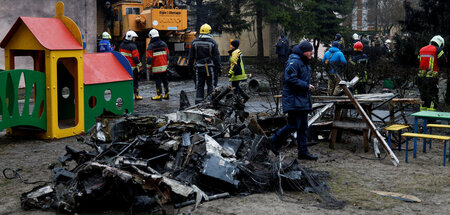 15 Tote, darunter drei Kinder: Die Absturzstelle im Hof eines Ki...