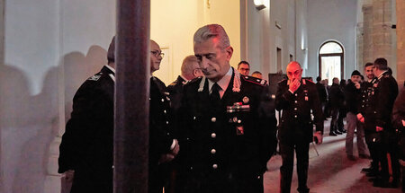 Der Pate ist gefasst: Carabinieri-Chef Giuseppe De Liso (M.) vor...