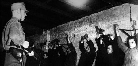 Von Nazis verhaftete Berliner in einem SA-Folterkeller 1933