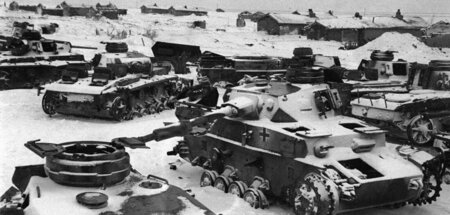 Zerschossene deutsche Panzer in Stalingrad 1943: Am 2. Februar v...