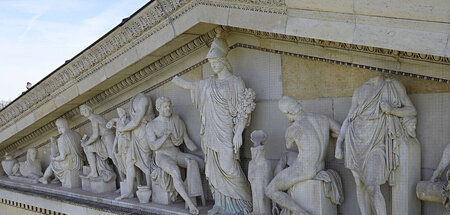 Athene grüßt: Die griechische Göttin der Weisheit und Handwerksk...