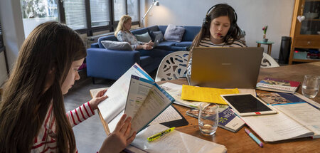 Wer braucht schon Schulen? Selbstlernzeit und Videounterricht im...