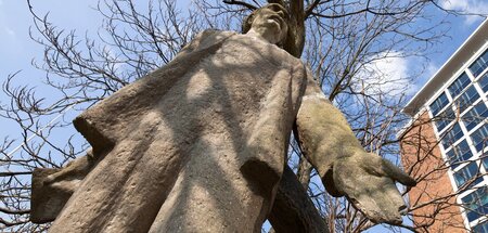 Denkmal für Hermann Duncker in Rostock