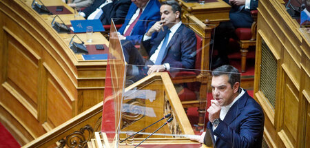 Mitsotakis (l.) gelassen: Syriza-Chef Tsipras versucht die »Boul...