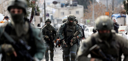 Alltag unter Besatzung: Israelische Streitkräfte durchkämmen, be...