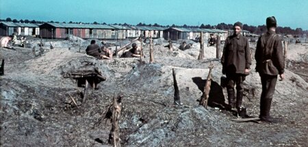 Kriegsgefangene im Sommer 1941 im Kriegsgefangenenlager »Stalag ...