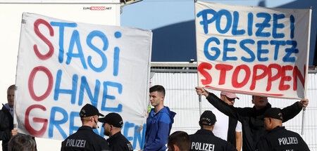 Protest gegen das Sicherheits- und Ordnungsgesetz (SOG) bei der ...