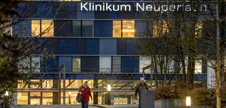 In vielen Kliniken wie der in Neuperlach sollen Abteilungen oder...