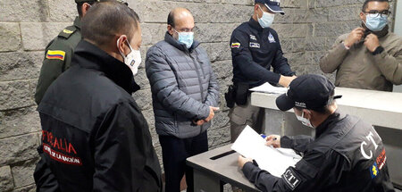 Der rechte Paramilitär Rodrigo Tovar nach seiner Überstellung au...