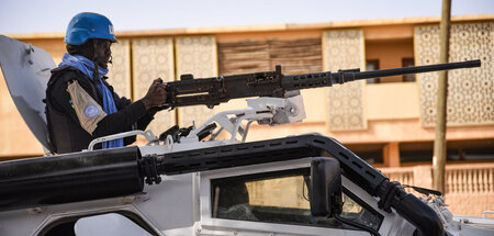 Unsicheres Terrain: Mitglied der internationalen Polizeitruppe U...