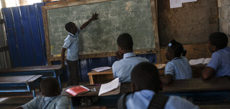 Schule unter Notstandsbedingungen: Schüler in der haitianischen