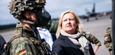 Wehrbeauftragte Eva Högl beim Truppenbesuch (Schortens, 9.6.2022...