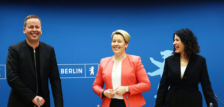 Ätsch: Klaus Lederer bei einer Senatspressekonferenz (Berlin, 20... Ätsch: Klaus Lederer bei einer Senatspressekonferenz (Berlin, 20...