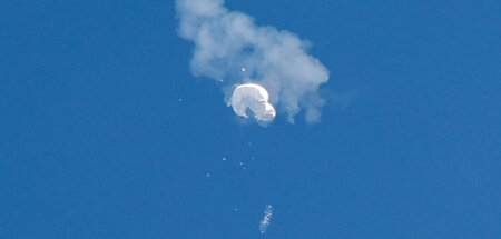 Warten auf »Beweise«: Der abgeschossene Ballon über der Küste vo...