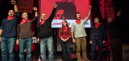 Mit Fäusten und roten Liedern: Grup Yorum auf der Rosa-Luxemburg...