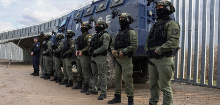 Gnadenlos: Griechische Polizei an der Grenze zur Türkei (Evros, ...