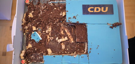 Liegt schwer im Magen: Torte bei einer Wahlparty der CDU (Berlin...