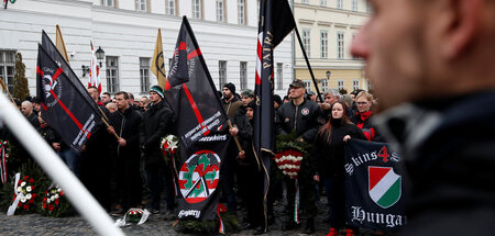 In Orbans Ungarn ungestört: Faschisten versammeln sich zum »Tag ...