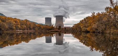 Das Kernkraftwerk Cruas im Département Ardèche Das Kernkraftwerk Cruas im Département Ardèche