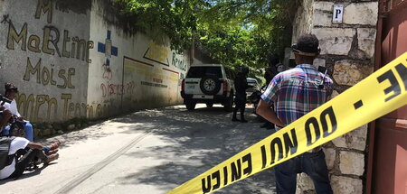Tatort in Port-au-Prince: Absperrung vor dem Haus des ermordeten... Tatort in Port-au-Prince: Absperrung vor dem Haus des ermordeten...