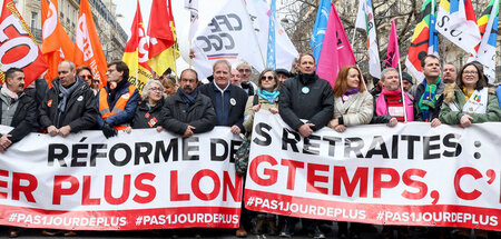 Großdemonstration gegen die geplante »Rentenreform« am 11. Febru...